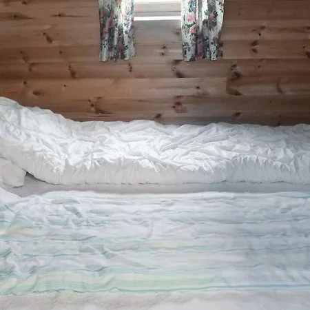 Sleeps 12 * Revke