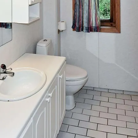 Sleeps 12 *