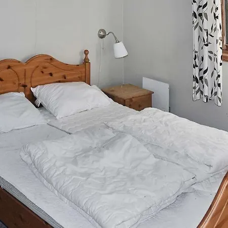 Vakantiehuis Sleeps 12 *